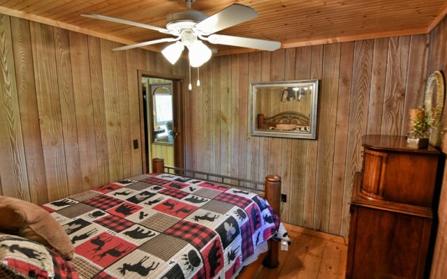 Butler's Bay Teal Lake 4 Bedroom Hotel Room by Redawning