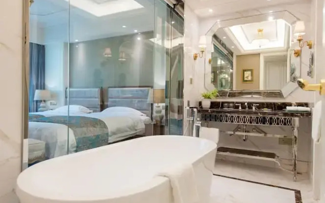 Qingdao Laoshan Bay Hotel