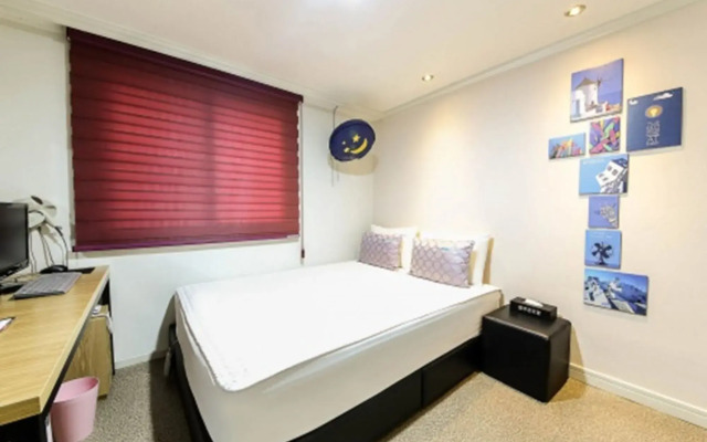 Gwangan Beach Blue Moon Motel