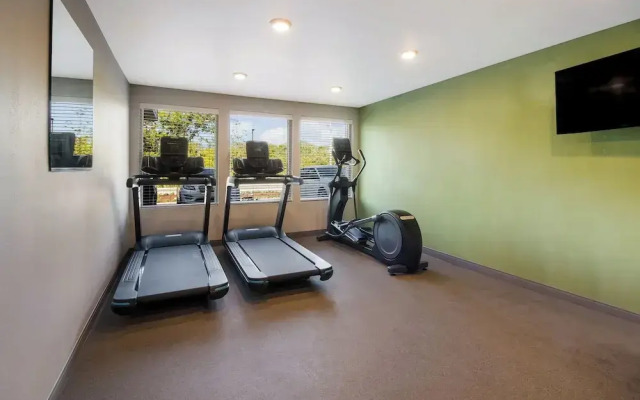 Woodspring Suites Charlotte Airport