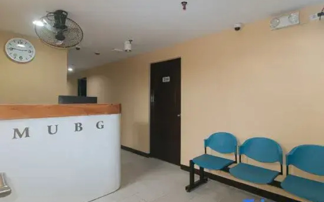 RedDoorz @ MUBG Apartelle near Baclaran Church