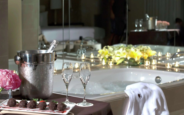 DoubleTree by Hilton Miami Airport & Convention Center