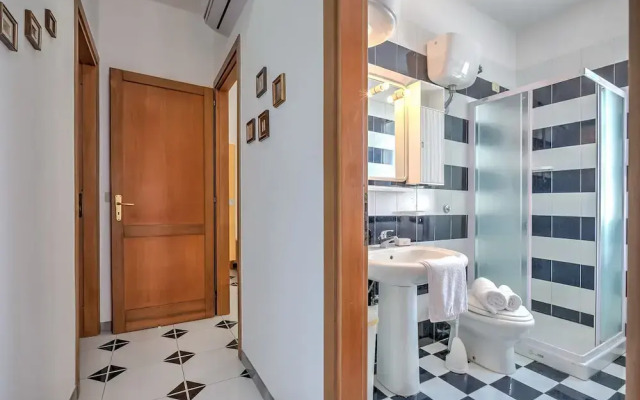 Ginestra apartment with pool in residence