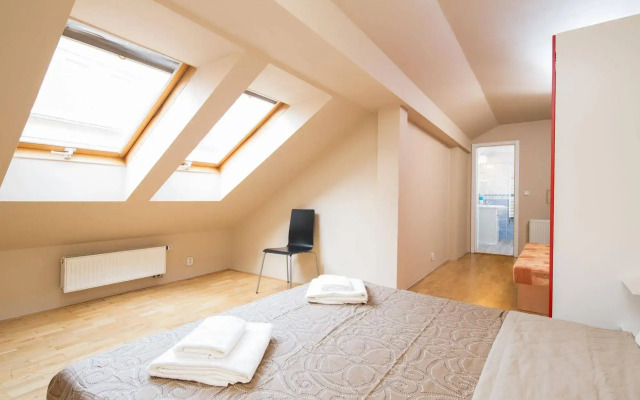 Picasso Apartments Prague