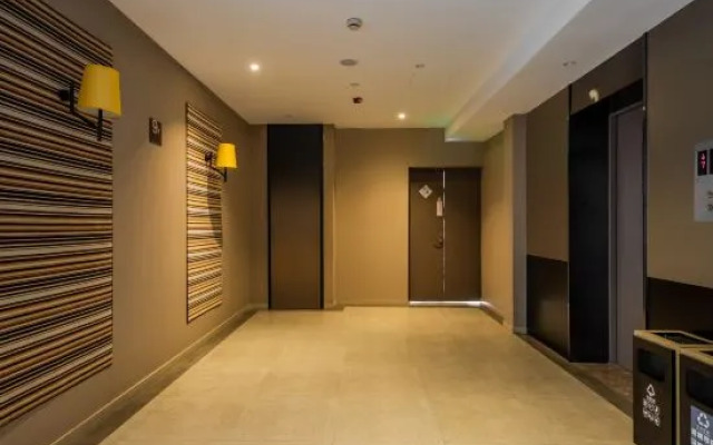 Homeinn Plus Hotel (Jiande Xin'an River Riverside)