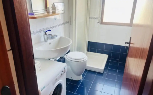 Sunny Apartment With Balcony-beahost