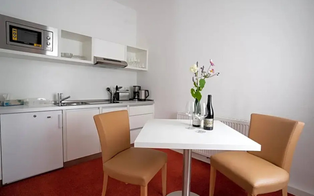 Nineofive Hotel