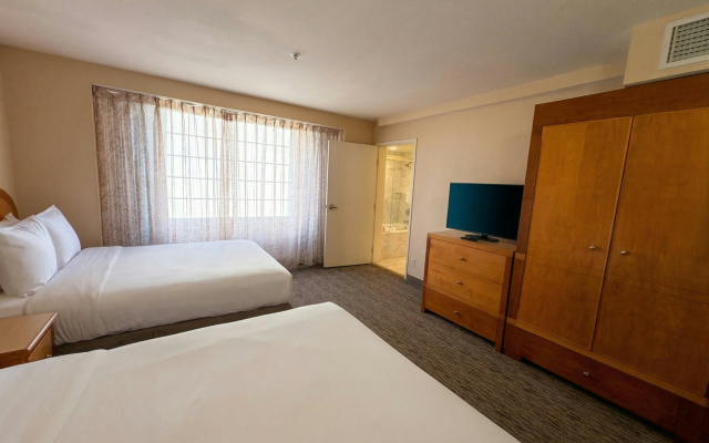 Anaheim Portofino Inn and Suites