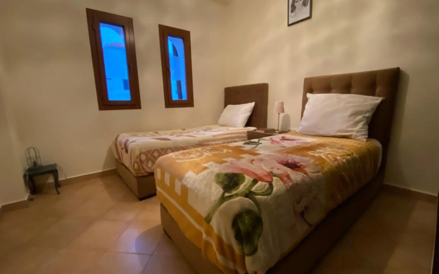 Lilac's Garden Cabo Negro