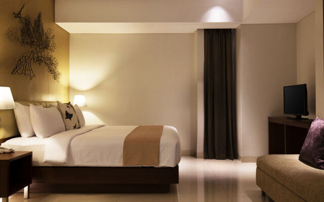 Santika Premiere Kota Harapan Indah