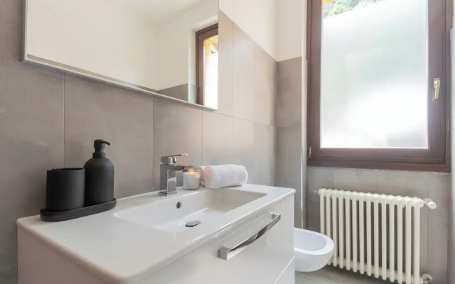 Harmony on the Lake by Rent all Como