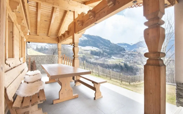 Chalet in Zell am Ziller Near Ski Lift