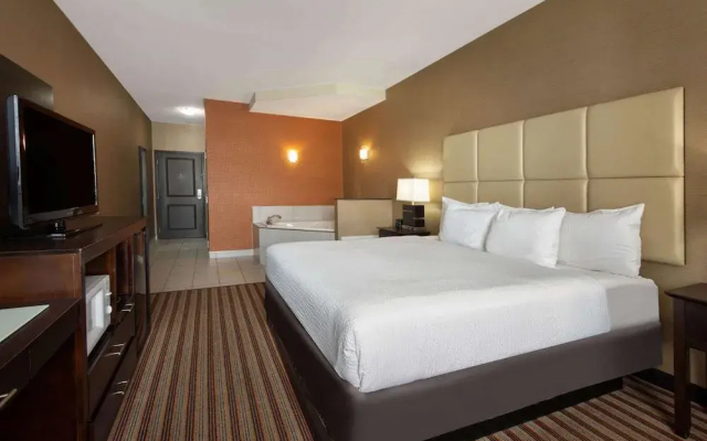 La Quinta Inn & Suites By Wyndham Harrisburg-Hershey