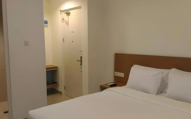 Big Fish Hotel – Guest Rooms – Manado