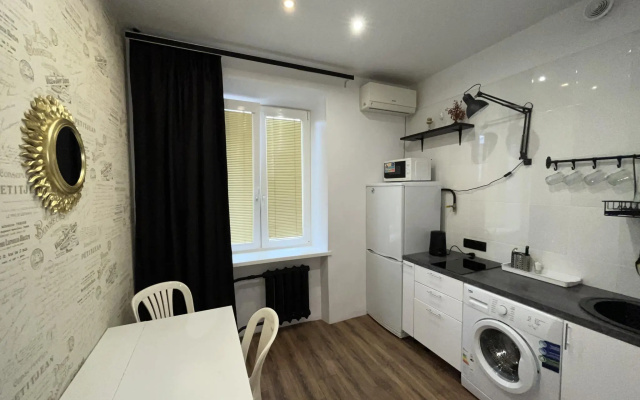 Apartment with a balcony at 1st Dubrovskaya street