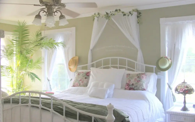 Victorian Country Inn B&B LLC