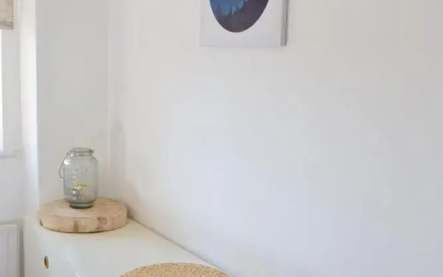 2 Bedroom City Home in Oval