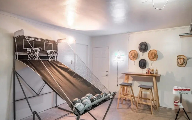 Free Bird by AvantStay | Desert Villa w/ Pool + Spa | 5 Mins to DT Scottsdale