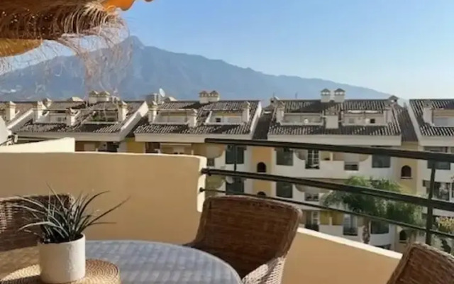 2-bed Apartment - Sea View - 10m From Puerto Banus