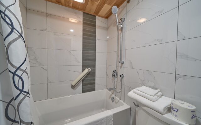 Auberge De La Pointe