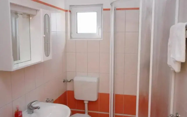 Apartments by the sea Vinisce, Trogir - 5229