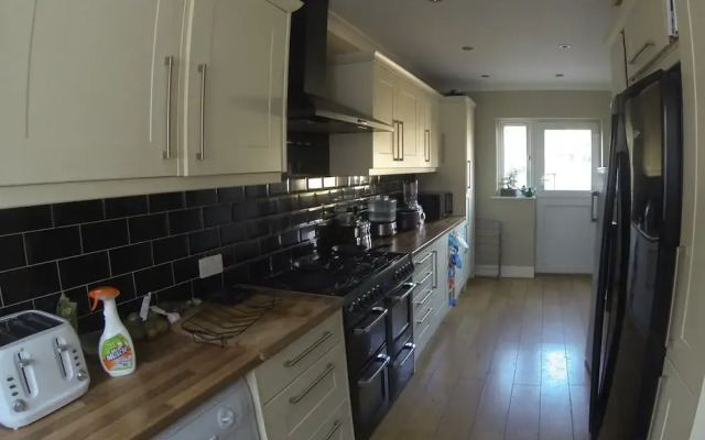 Beautiful Rooms Near Excel Center