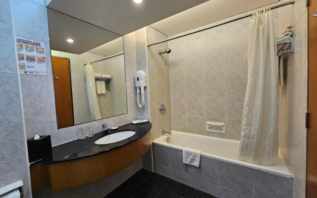 Parkcity Everly Hotel