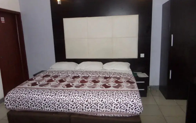 Alluring View Hotel