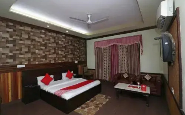 Royal Castle Resort by OYO Rooms