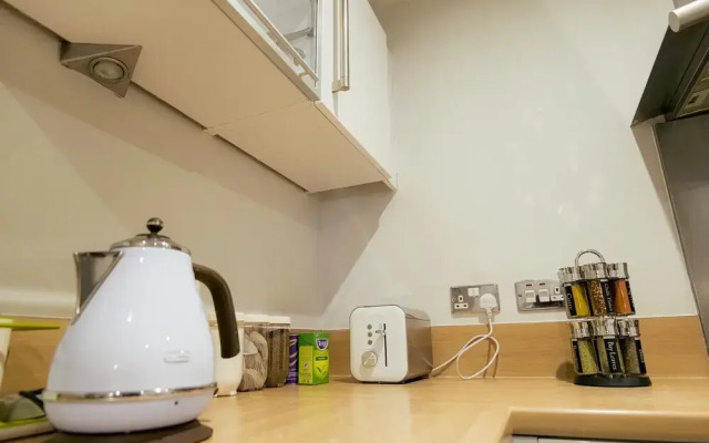 Stunning Holiday Stay With Free Gym and Parking