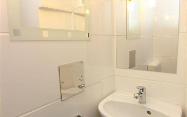 CheckVienna – Apartment Ölweingasse