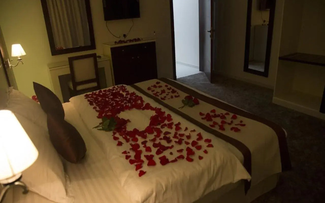 Rose Al Andalus Furnished Units