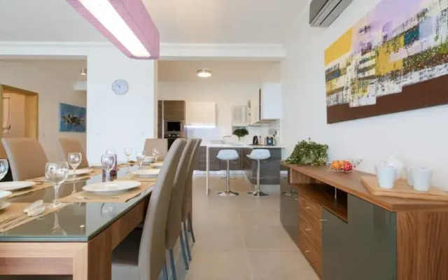 Seafront Apartment Sliema