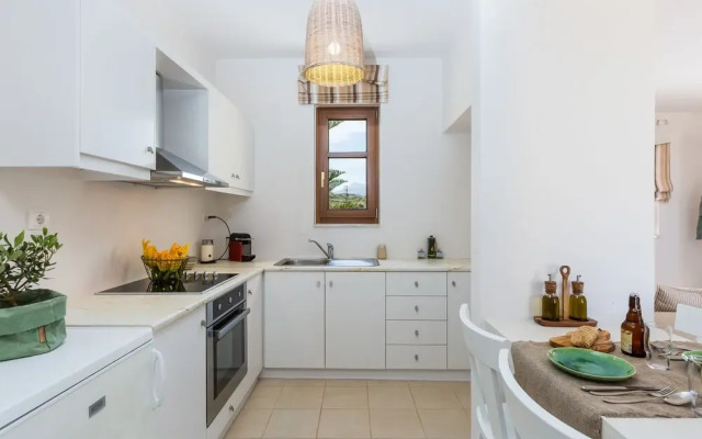 To Mikro Livadi Restaurant & Apartments