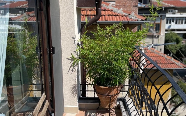 Luxury Central Apartment