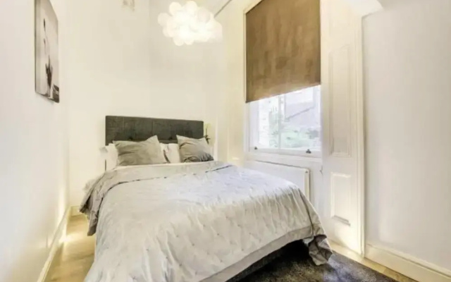 Chelsea - 2bed Apartment - Sleeps 4 - Pet Friendly