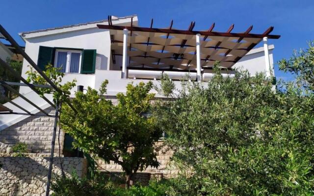 Apartment Miki - 25 m from the sea