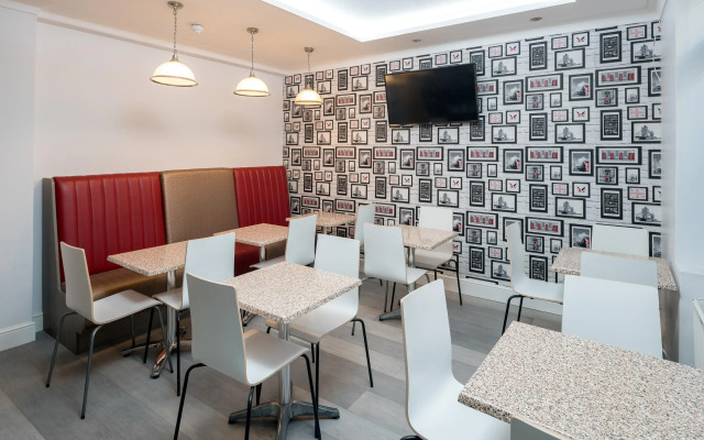 OYO Bakers Hotel London Victoria