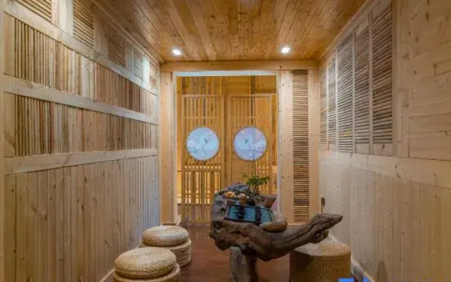 Qingcheng Mountain·Yuan.Qi Wooden House Private Tang Homestay