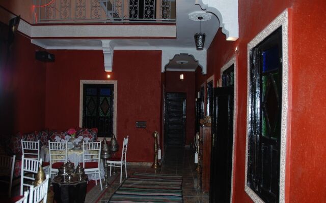 Red Castle Hostel - Backpacker