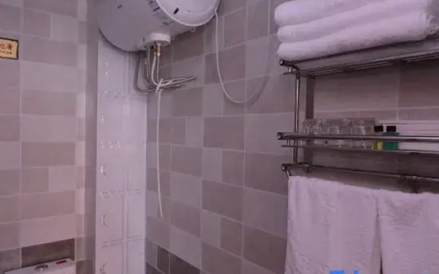 Hoshi Hotel
