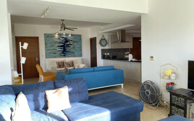 Apt w Beach Front Beach Access at Nueva Romana