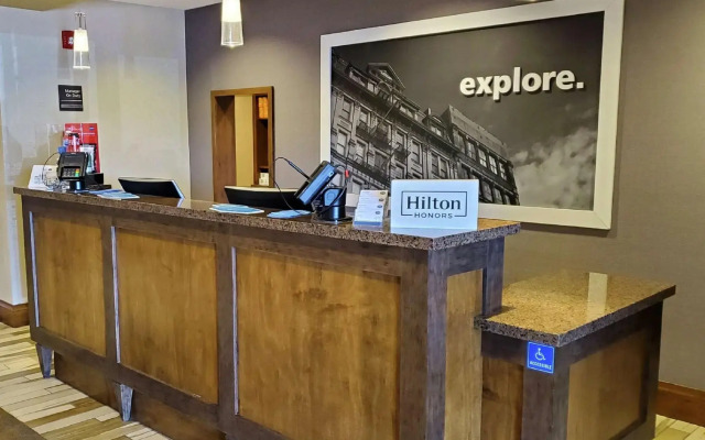 Hampton Inn & Suites Salinas