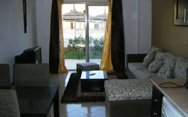 Carlton Resort Apartments