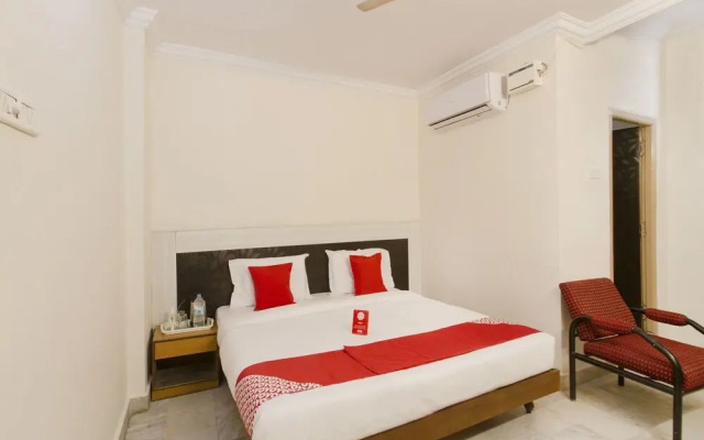 OYO 11321 Hotel Goutham Residency