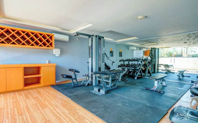 Shore Condos 2 blocks to the beach