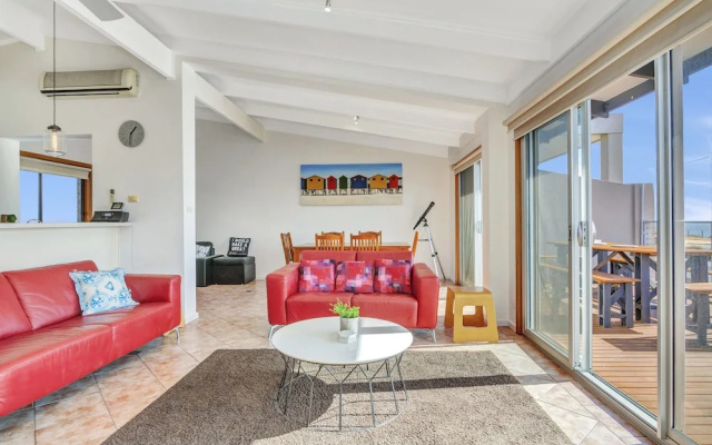 Queensland South – Balcony – Adelaide