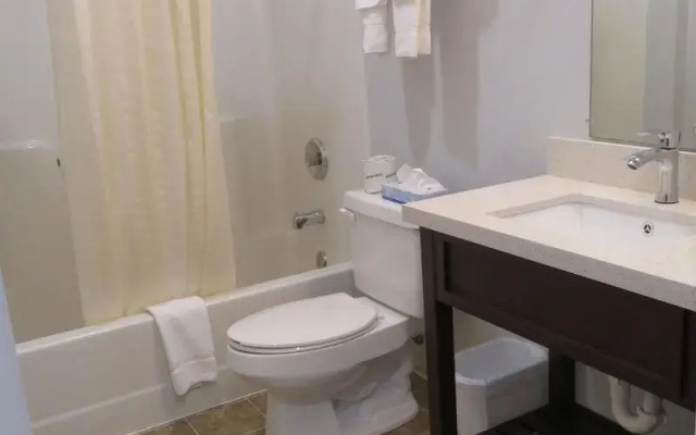 Luxbury Inn & Suites