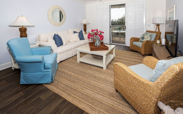 Windward Point Condominiums