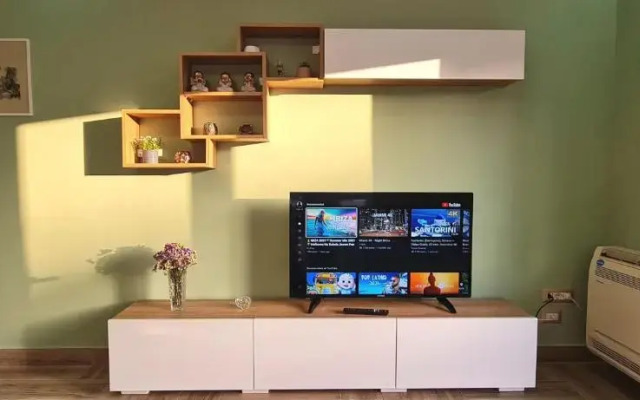 2V1 - Sheshi Willson